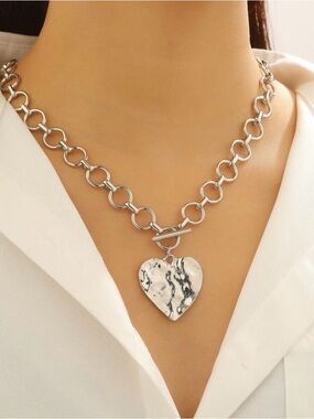 Silver Tone Heart Pendant Chain Necklace